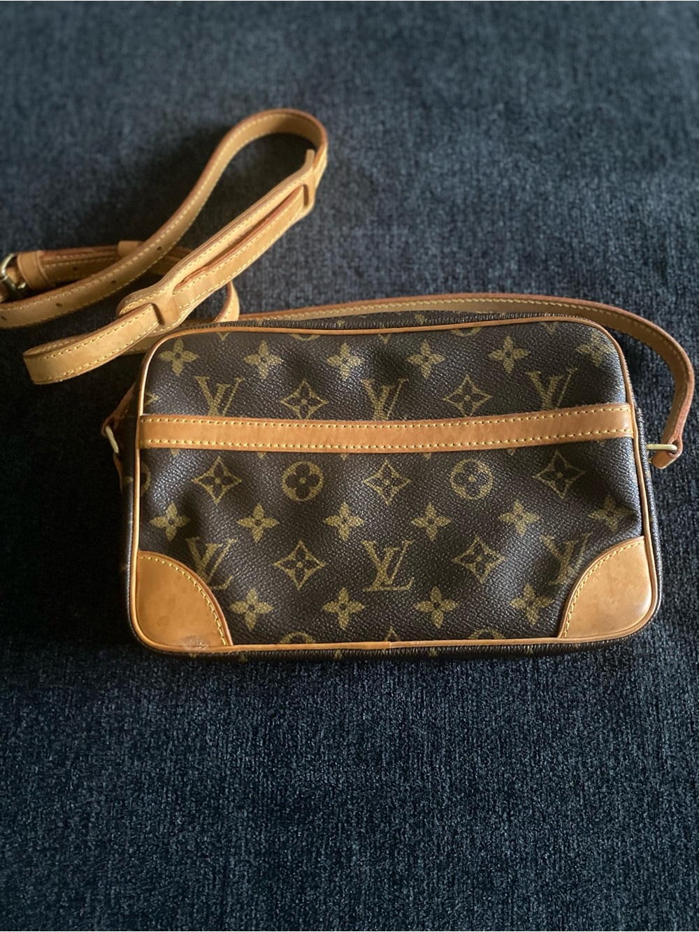 Louis Vuitton Trocadero 23 Monogram Canvas Shoulder/Crossbody, GUC